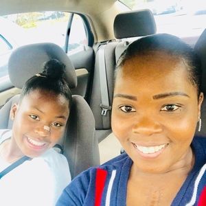 Meet your Posher, Lacrisa